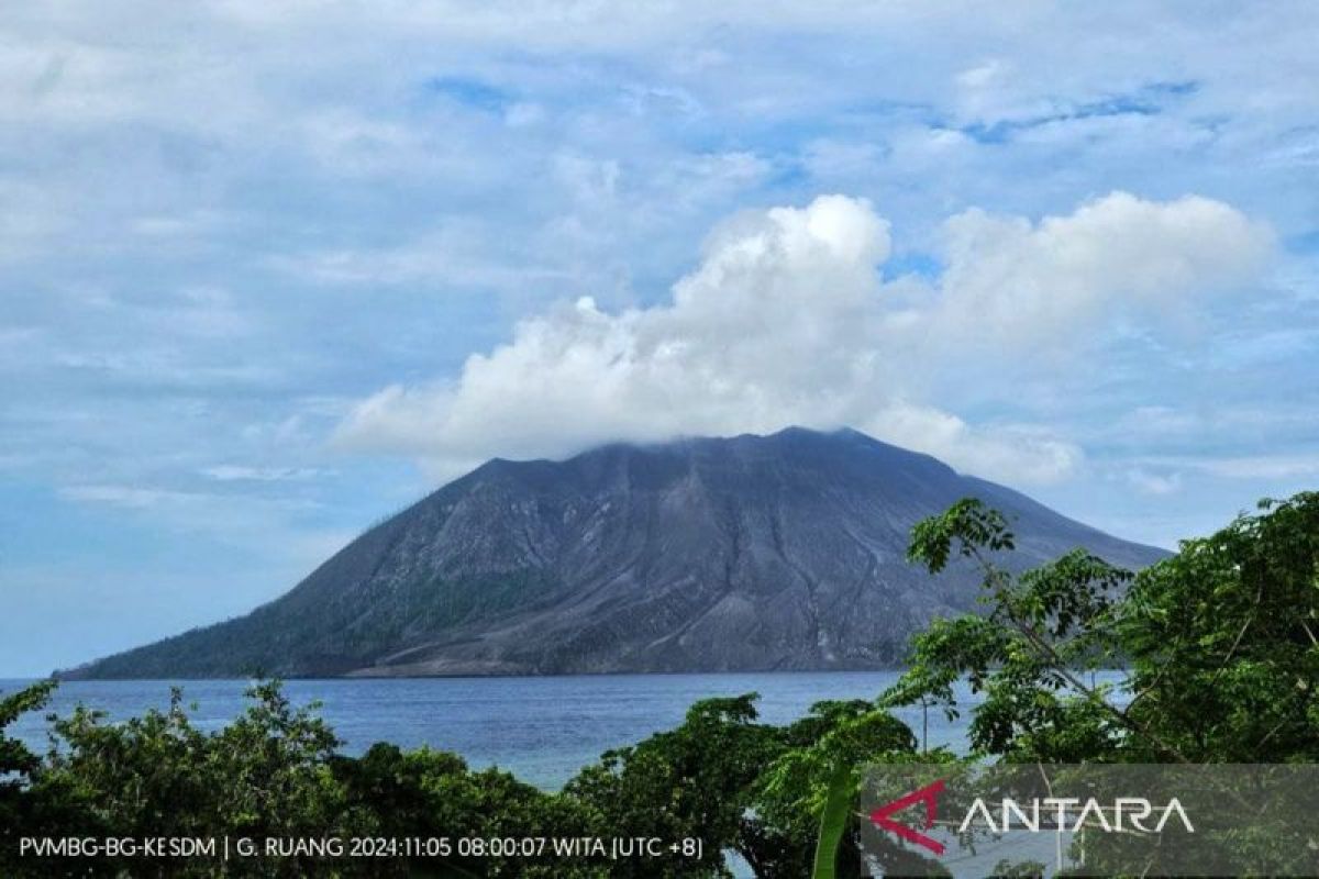 Badan Geologi catat terjadi 34 gempa vulkanik Gunung Ruang