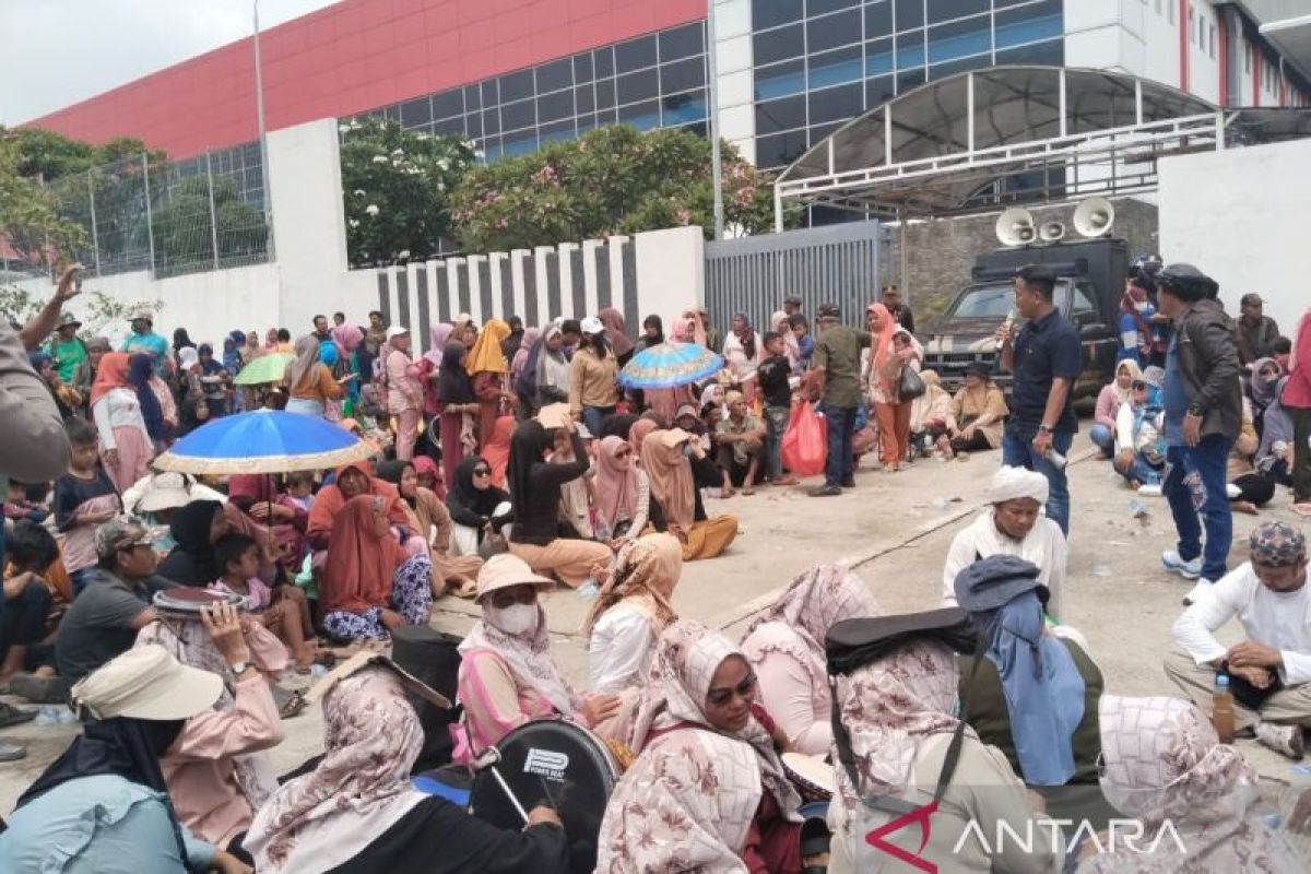 Warga Karawang minta hak pengelolaan limbah pabrik guna pacu ekonomi desa