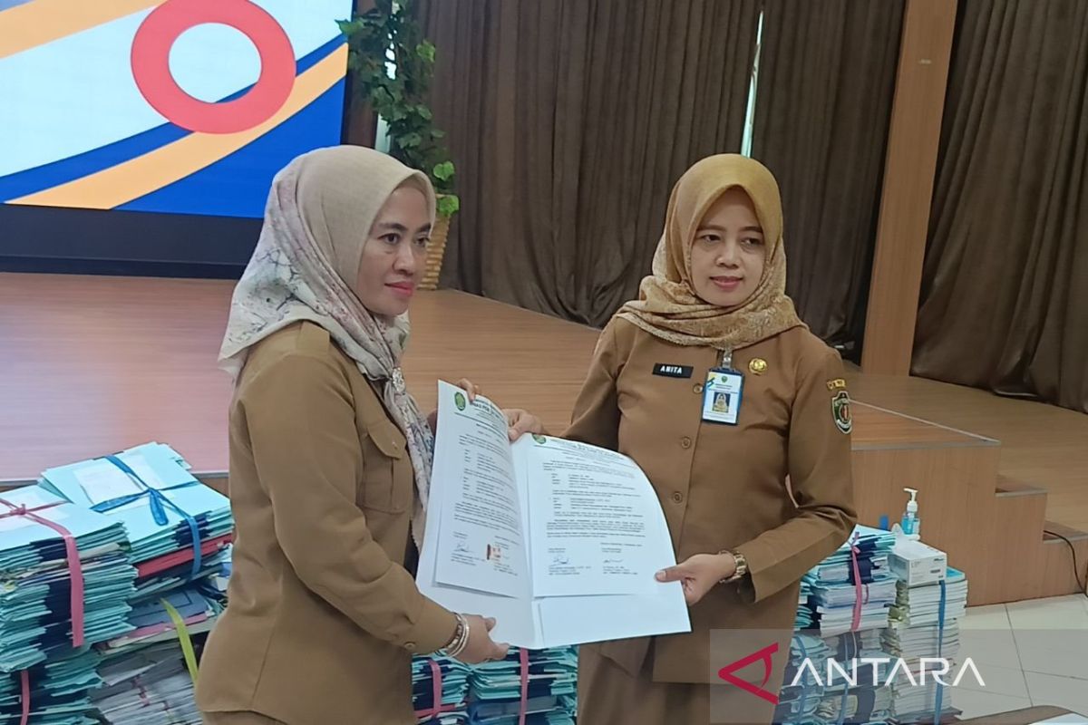 Dispora Kaltim  musnahkan arsip dan serahkan arsip statis ke DPK