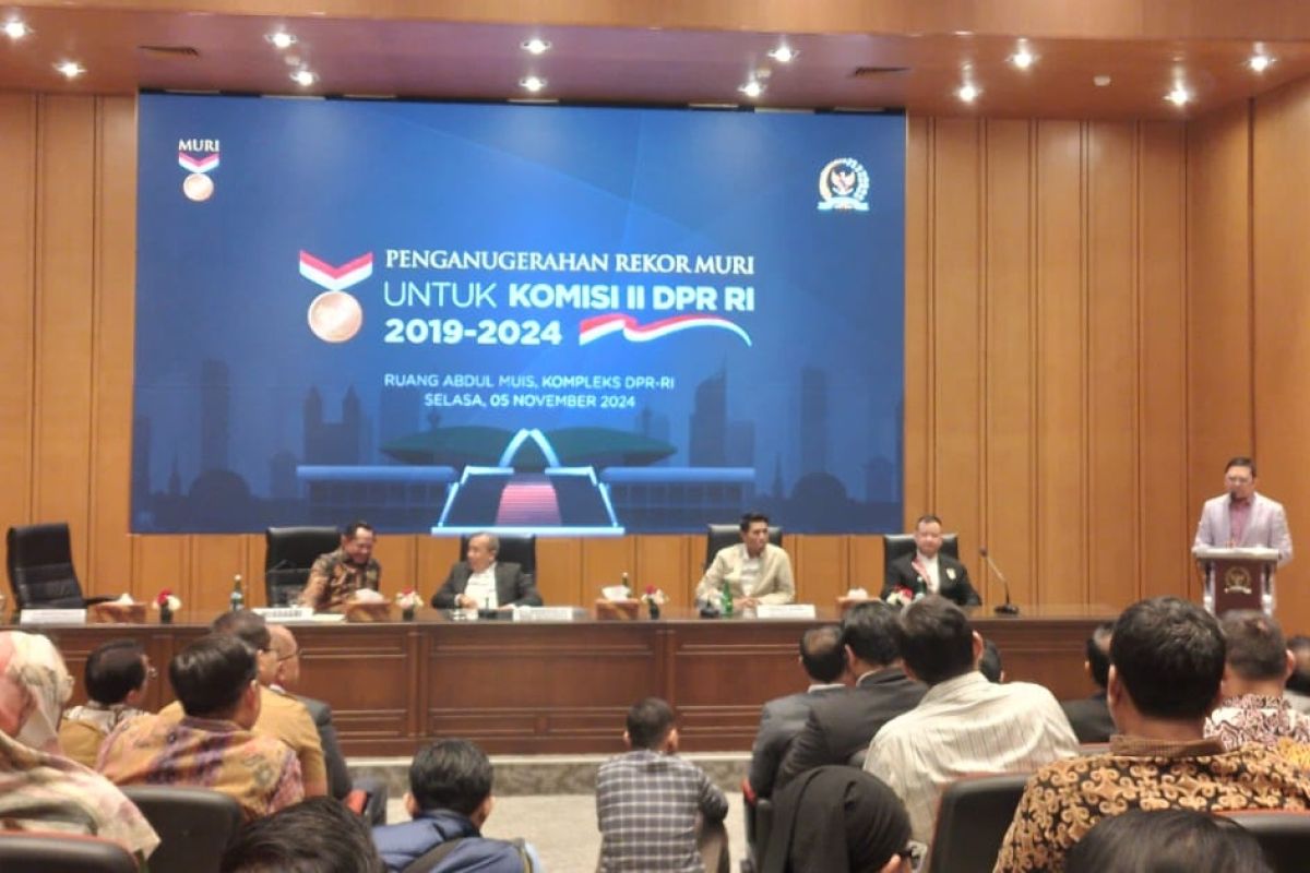 Komisi II DPR pecahkan rekor MURI hasilkan undang-undang terbanyak