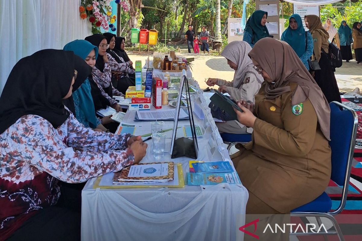 Pemkab Balangan gelar lomba Posyandu di Desa Balida