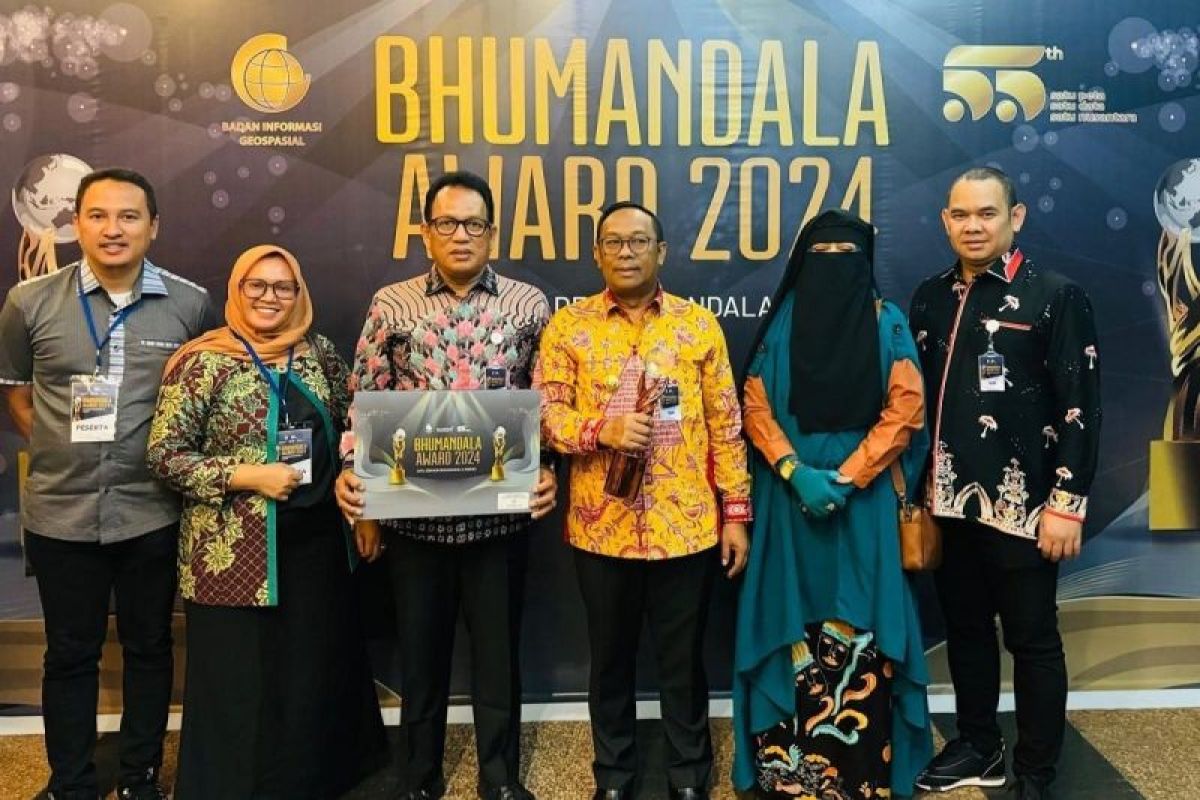 Riau terima penghargaan Bhumandala Award 2024 kategori provinsi Bhumandala Kinerja Sampul Jaringan IG