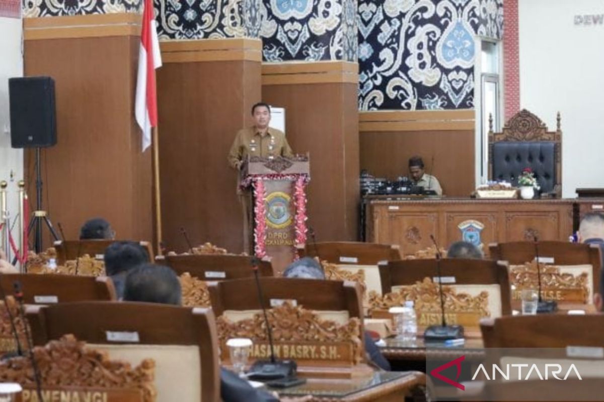 Ketua DPRD Pangkalpinang pimpin Paripurna Keputusan DPRD terhadap Raperda Perubahan APBD TA 2024