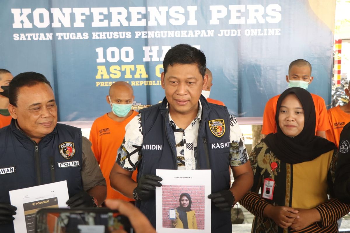 Polres Trenggalek periksa selebgram Trenggalek karena promosi judi online