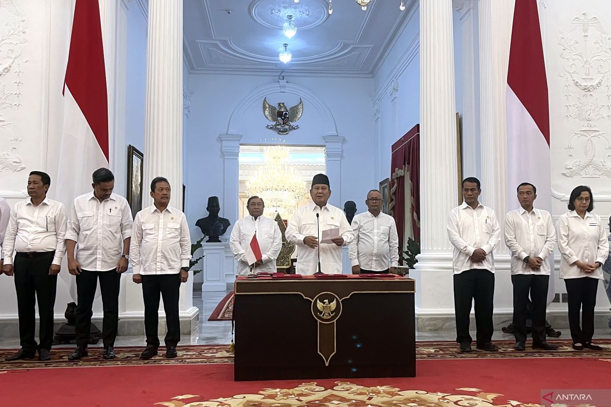 Presiden Prabowo  teken perpres tentang tujuh kemenko