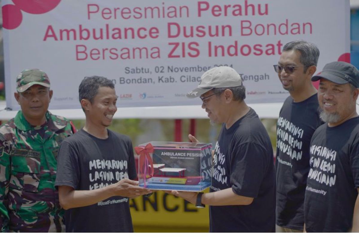 ZIS Indosat bantu akses kesehatan warga pesisir dengan perahu ambulans