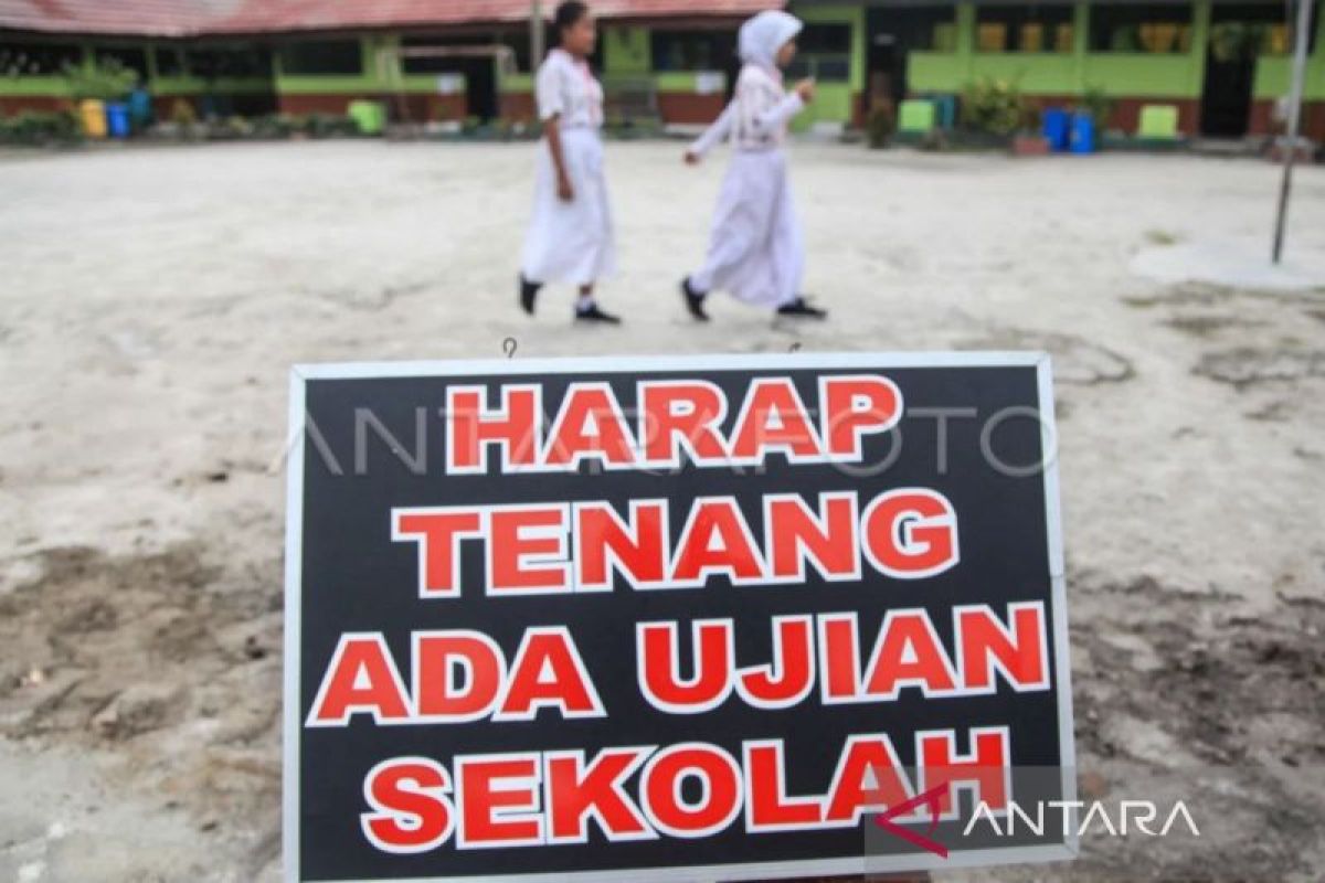 Pengamat: UN jangan lagi jadi penentu  kelulusan siswa