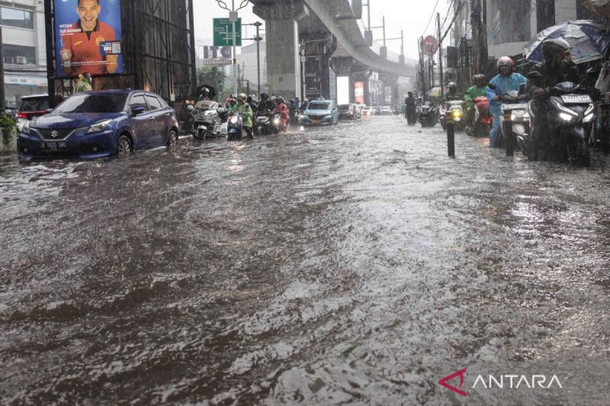 Dua wilayah Jakarta diprakirakan hujan pada sore hari