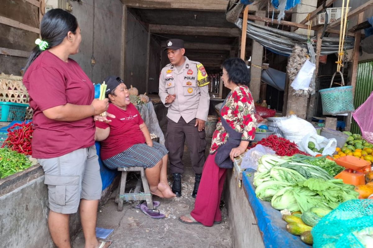 Polsek Pinggir ajak pedagang pasar sukseskan pilkada