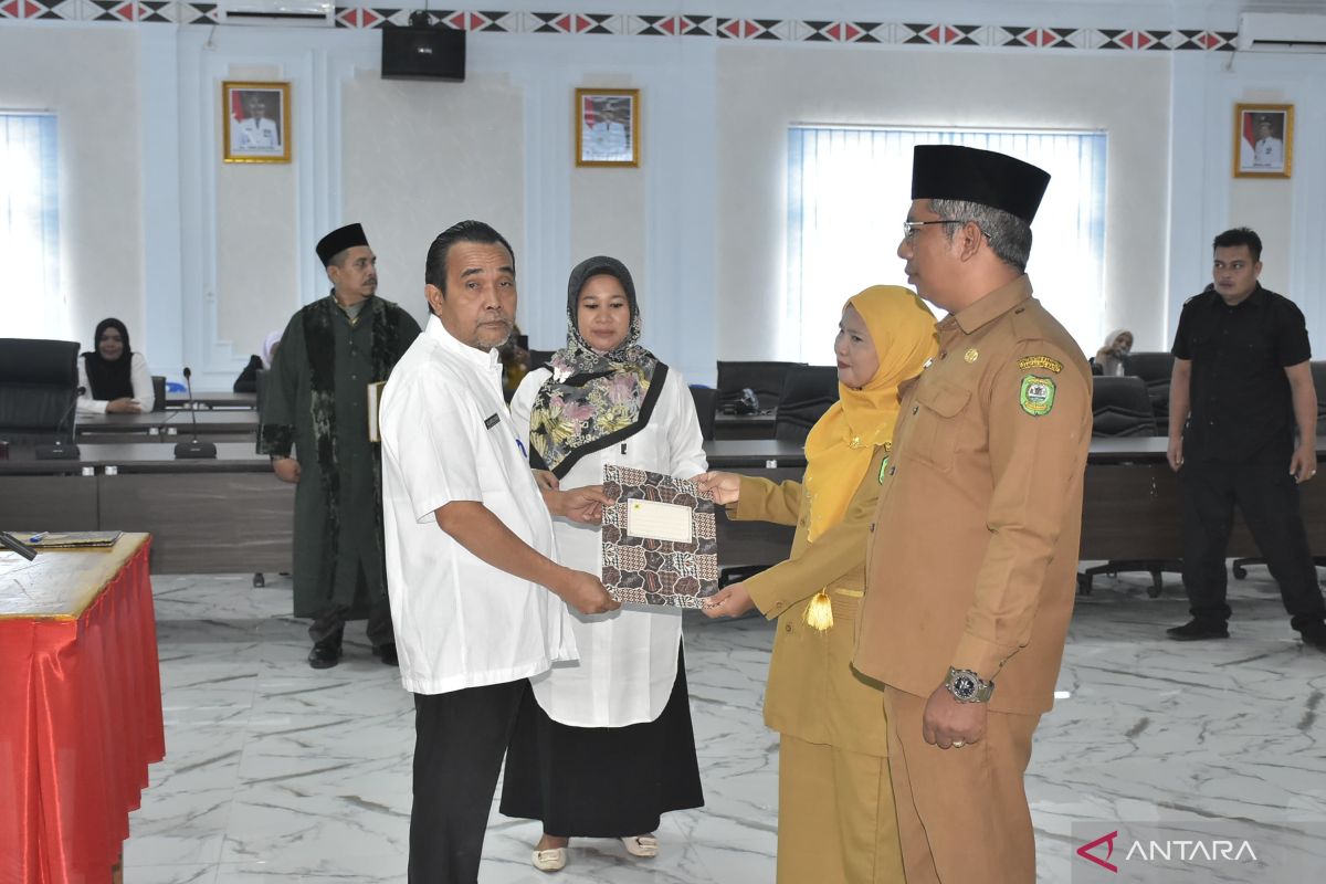 Sekda Madina lantik 17 kepala sekolah dan dua pengawas sekolah