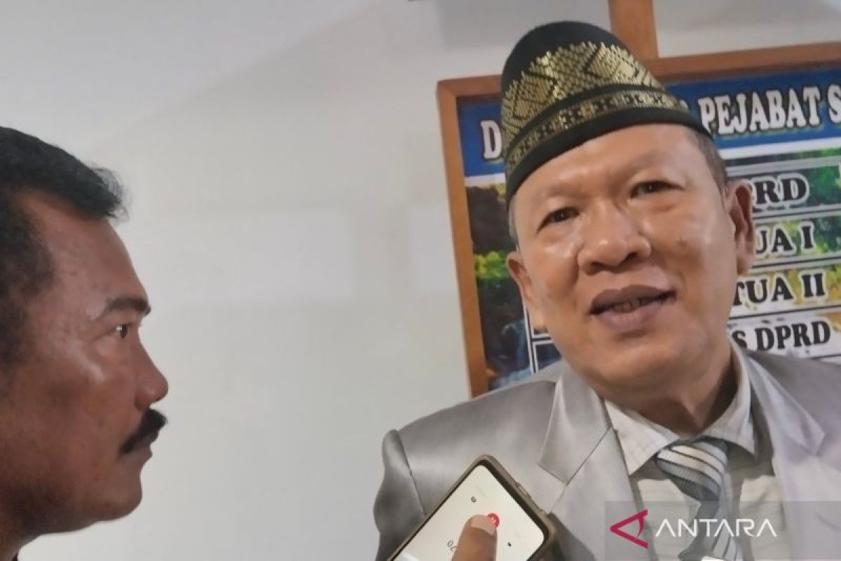 Sekwan minta mantan pimpinan DPRD Mukomuko kembalikan mobil dinas