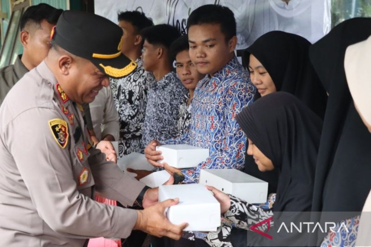 Polres Penajam penuhi gizi anak lewat makan bergizi  gratis di sekolah