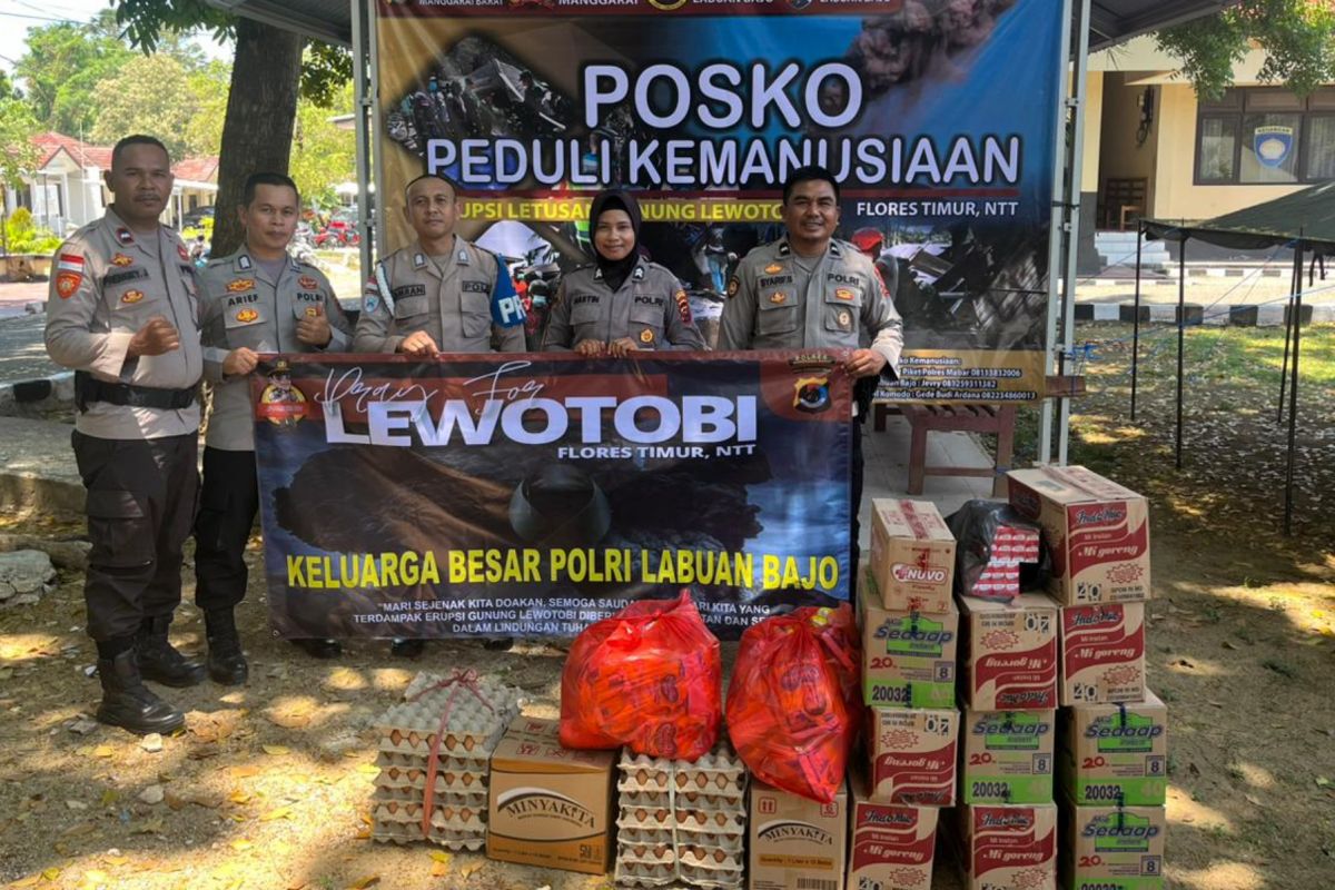 TNI-Polri di Labuan Bajo galang bantuan korban erupsi Gunung Lewotobi