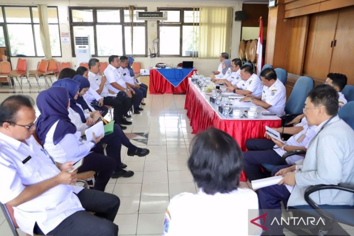 Pemkot Jakpus tingkatkan pelayanan publik dan SDM di jajaran kelurahan