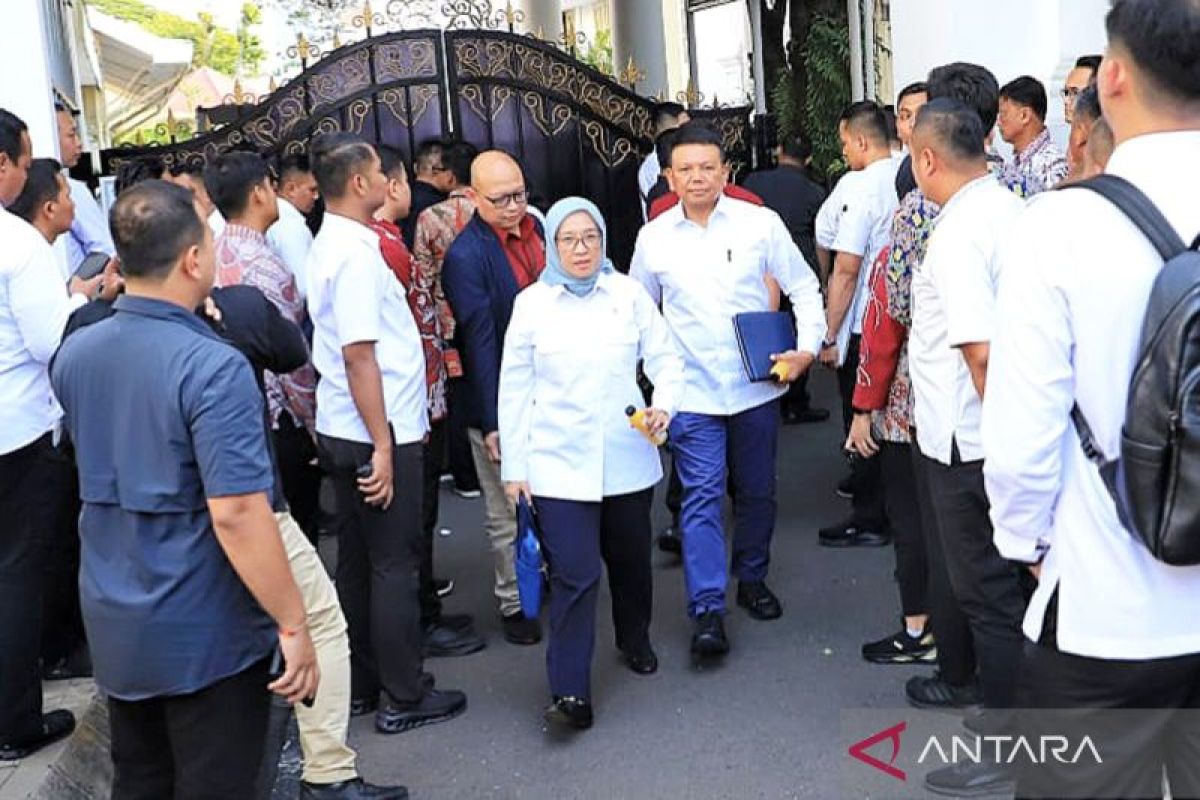 Menteri Rini pastikan Kementerian PANRB akselerasi program 100 hari