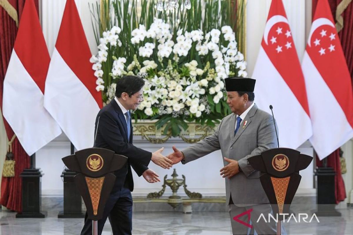 Prabowo meets Wong, calls Singapore key partner for Indonesia