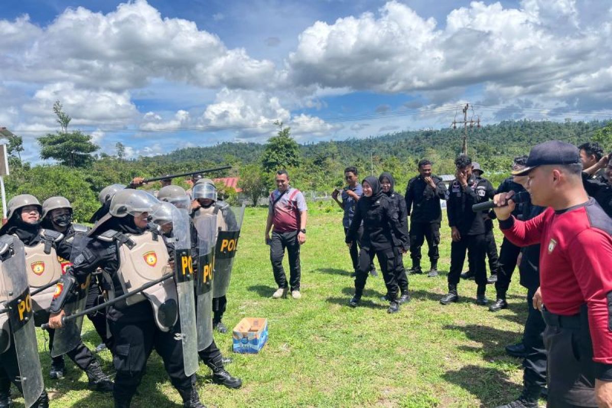 Kemenkumham-Polda Papua Barat tingkatkan kemampuan petugas lapas