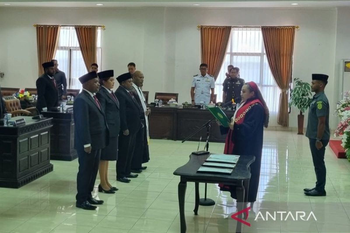 Pimpinan DPRK Manokwari resmi dilantik untuk kawal program pemerintah