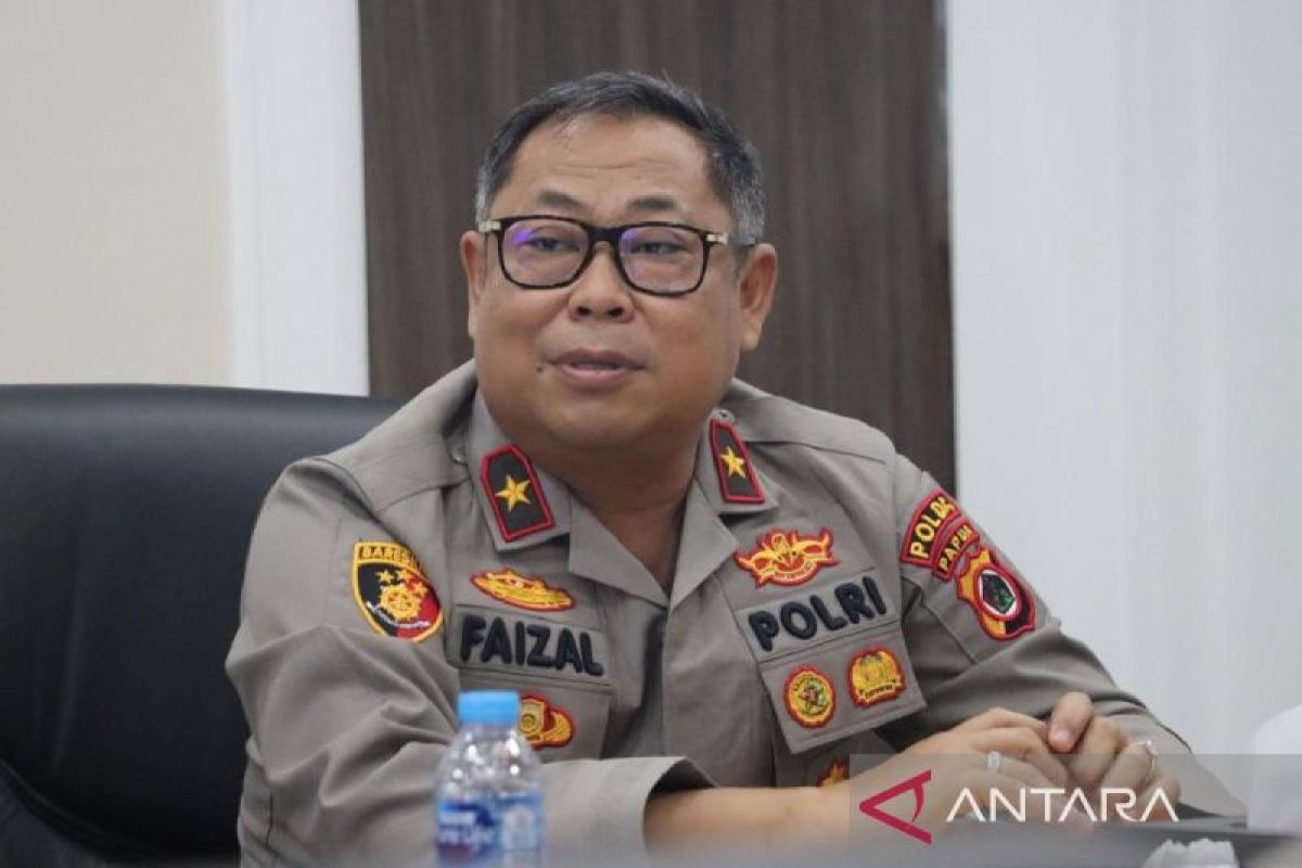 Kemarin, polisi tangkap pemasok senpi KKB-penumpang Trigana Air luka