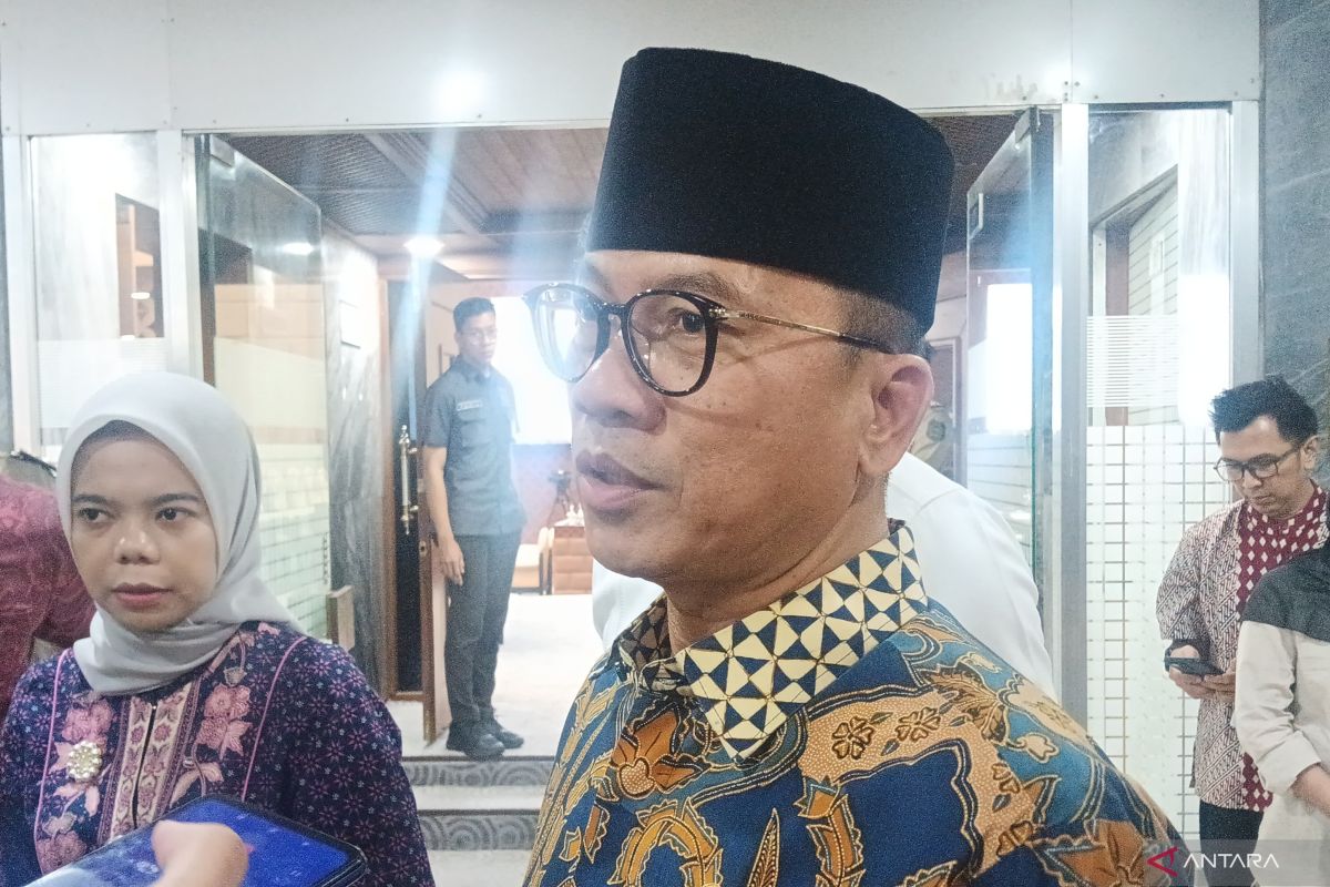 Mendes  rapat dengan Komisi V DPR bahas serapan anggaran 2024