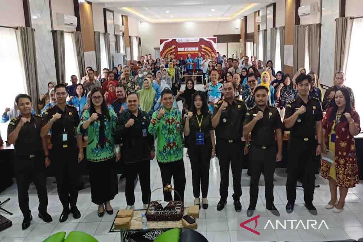 Sebanyak 101 kepala sekolah di Kotim mendapat edukasi antikorupsi