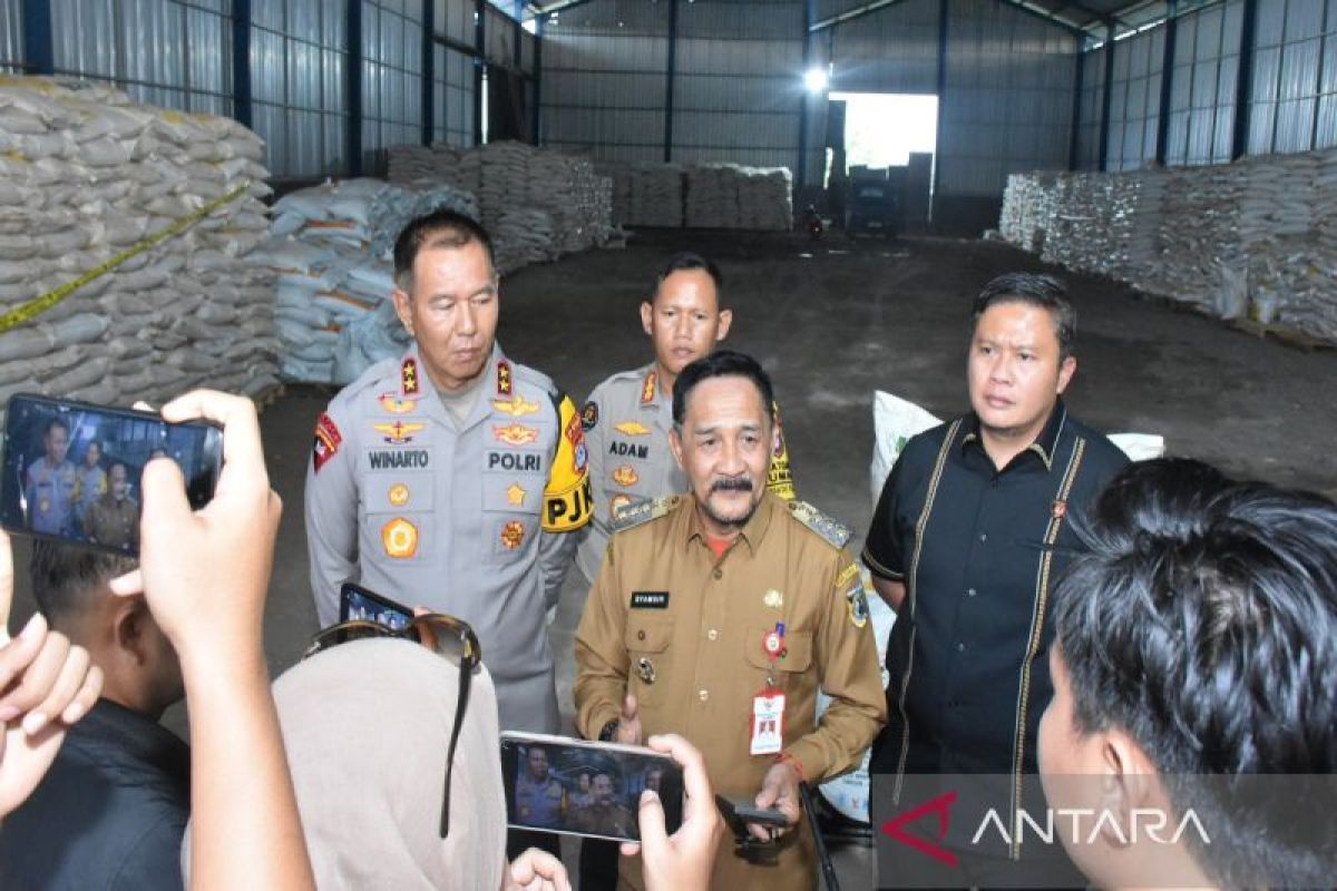 Polisi selamatkan 463.299 petani di Kalsel dari pupuk ilegal