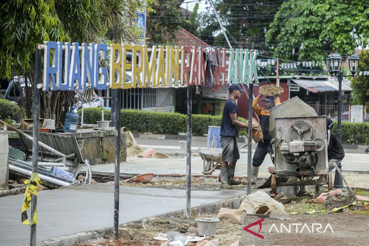 Pemerintah renovasi Alun-alun Pandeglang