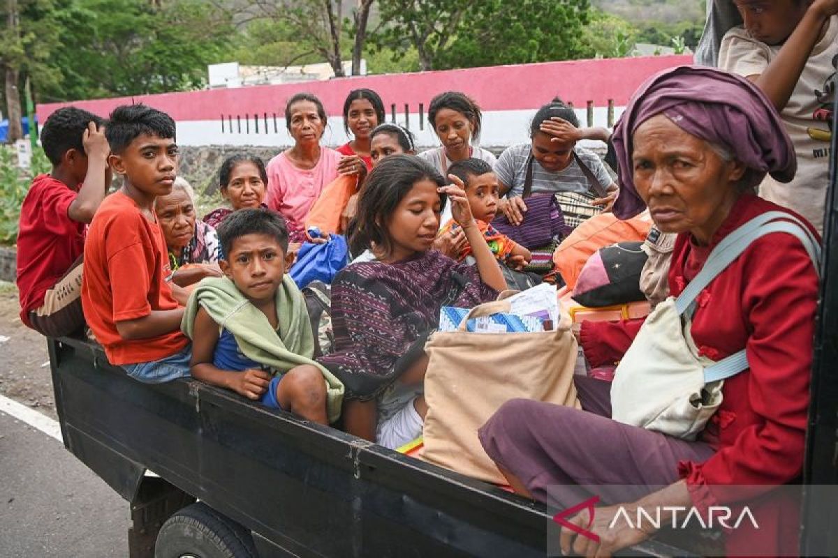 Indonesian govt grants monthly housing aid for Mount Lewotobi evacuees