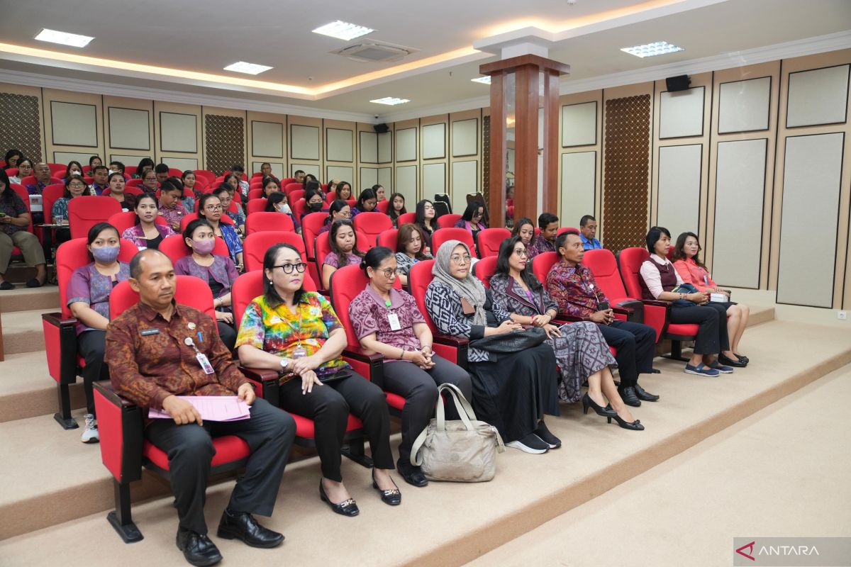 Pemkab Gianyar sosialisasi penggunaan tenaga kerja asing dan K3