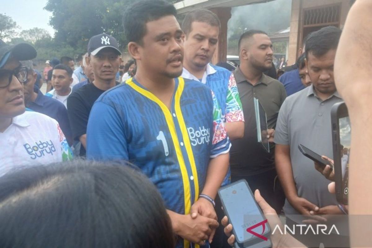 Bobby minta tim cabut  laporan polisi atas mobilnya dilempar usai debat