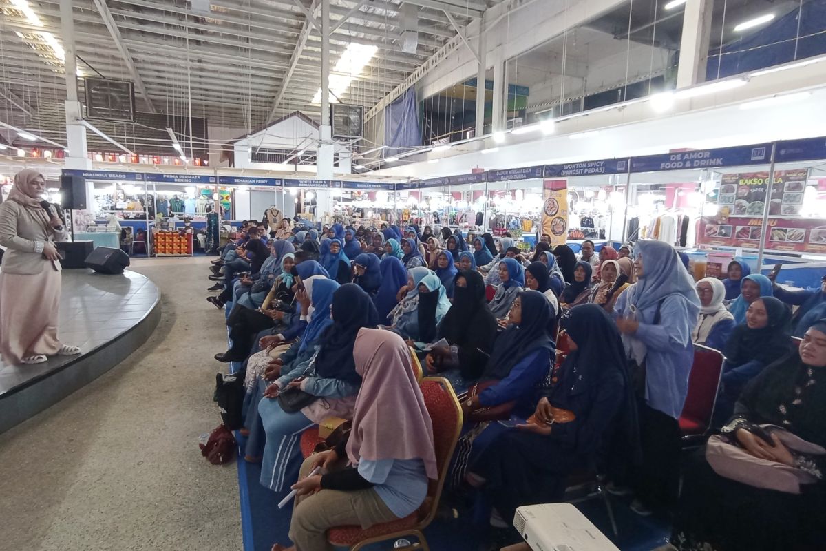 Puluhan pelaku UMKM ikuti pelatihan dan bazar dari BFI