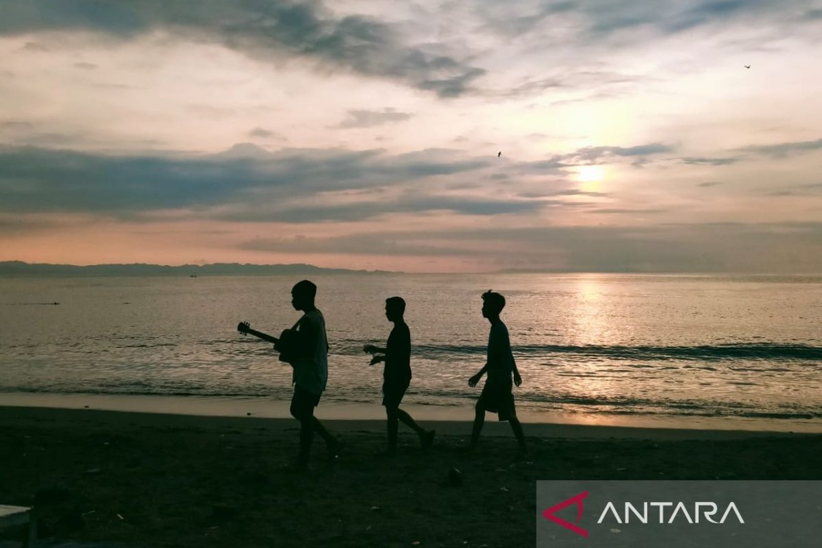 Eksotisme Pantai Loang Baloq dongkrak ekonomi daerah