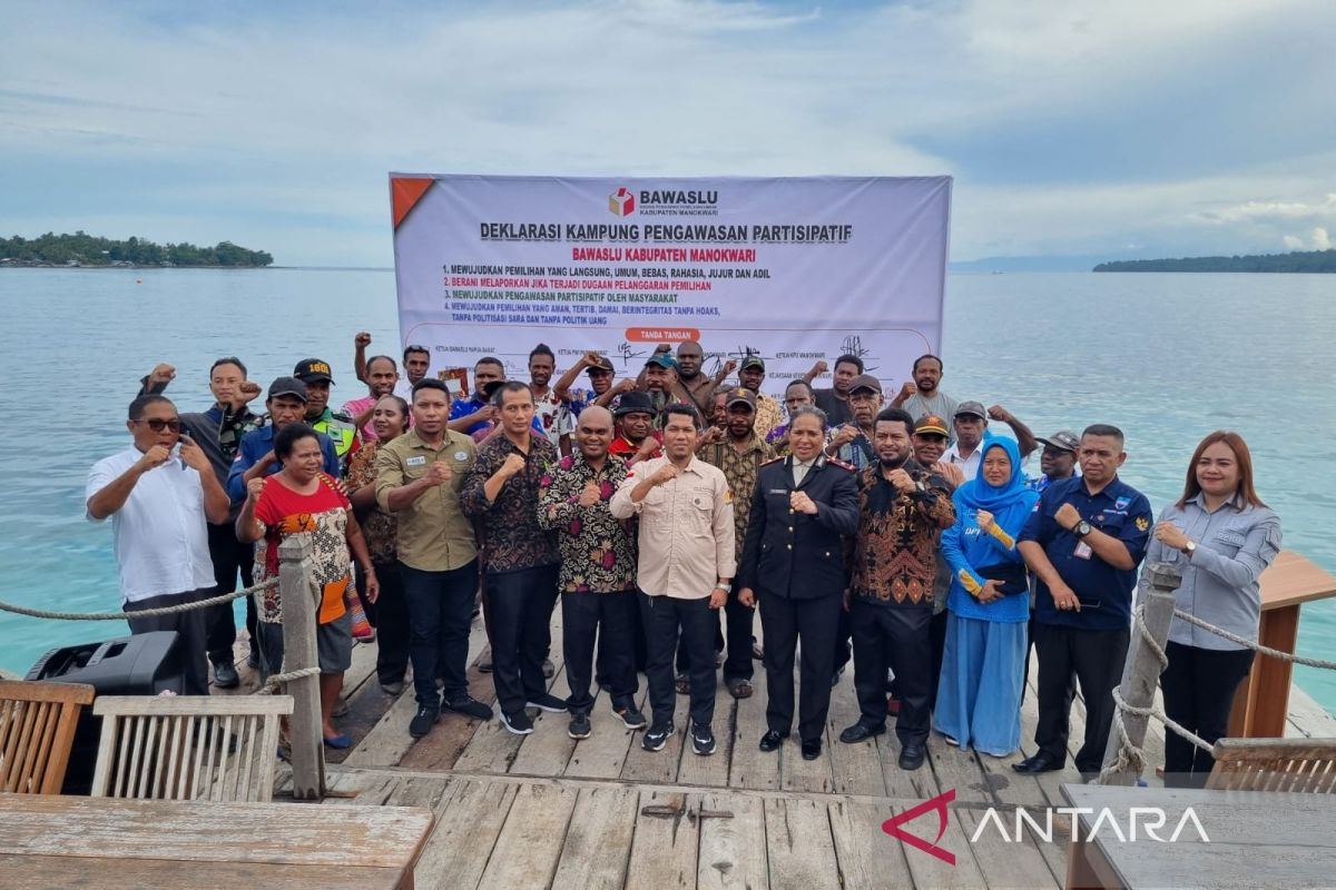 Bawaslu Manokwari deklarasikan Kampung Arowi anti politik uang