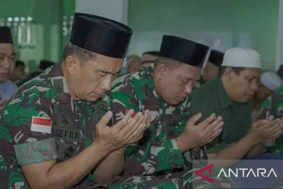 Kodam XV Pattimura doa bersama lintas agama menjelang Hari Pahlawan