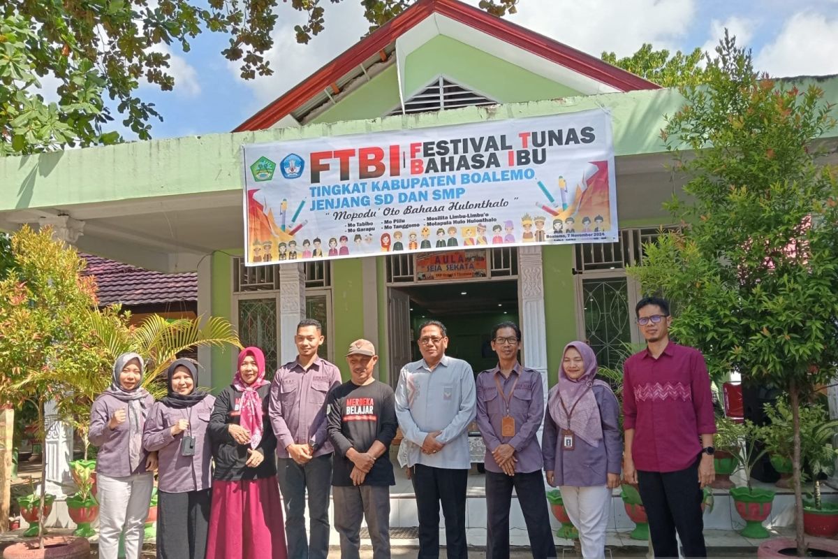 Kantor Bahasa Gelar FTBI di SMPN 1 Tilamuta