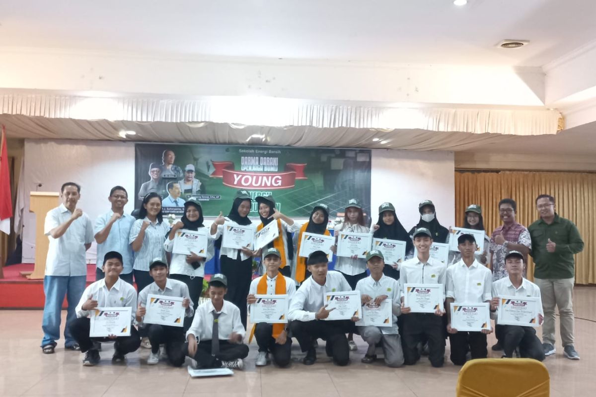 Sekolah Energi Bersih wisuda 23 penggerak energi muda