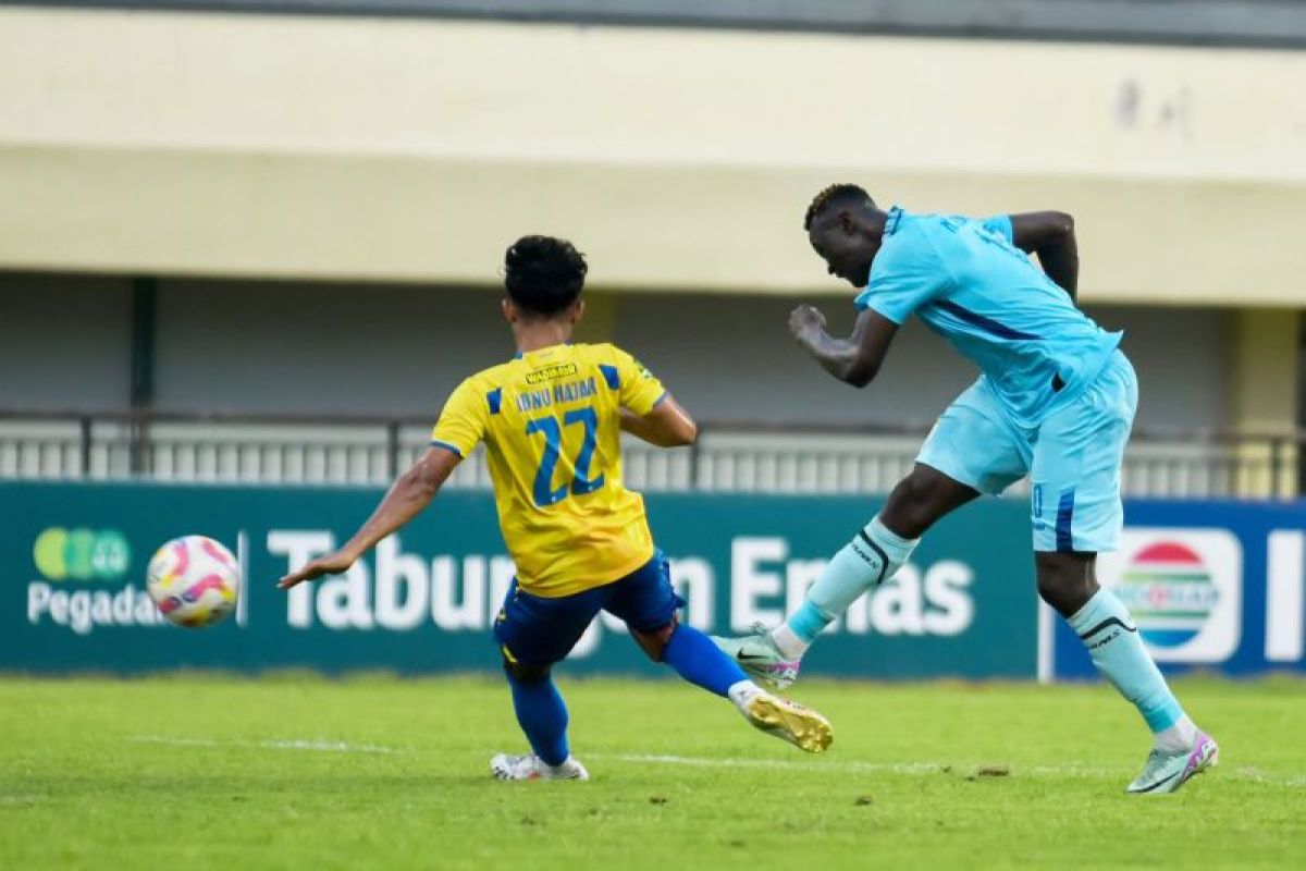 Persela bungkam Gresik United 3-1 tanpa penonton