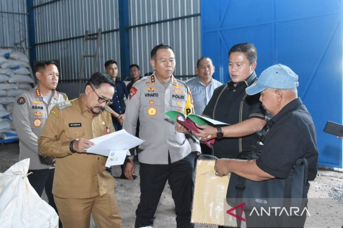 Polda Kalsel tunggu hasil lab sampel pupuk ilegal yang disita