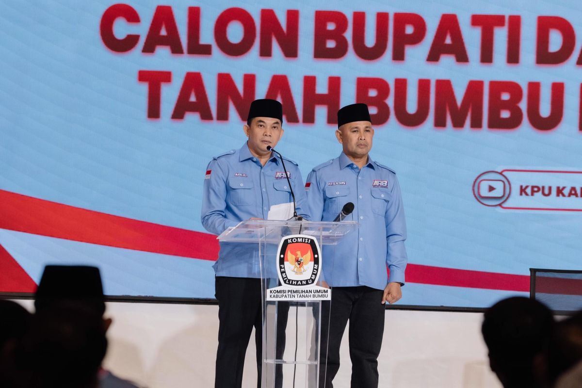 Andi Rudi - H Bahsanuddin meyakinkan pada debat Pilkada