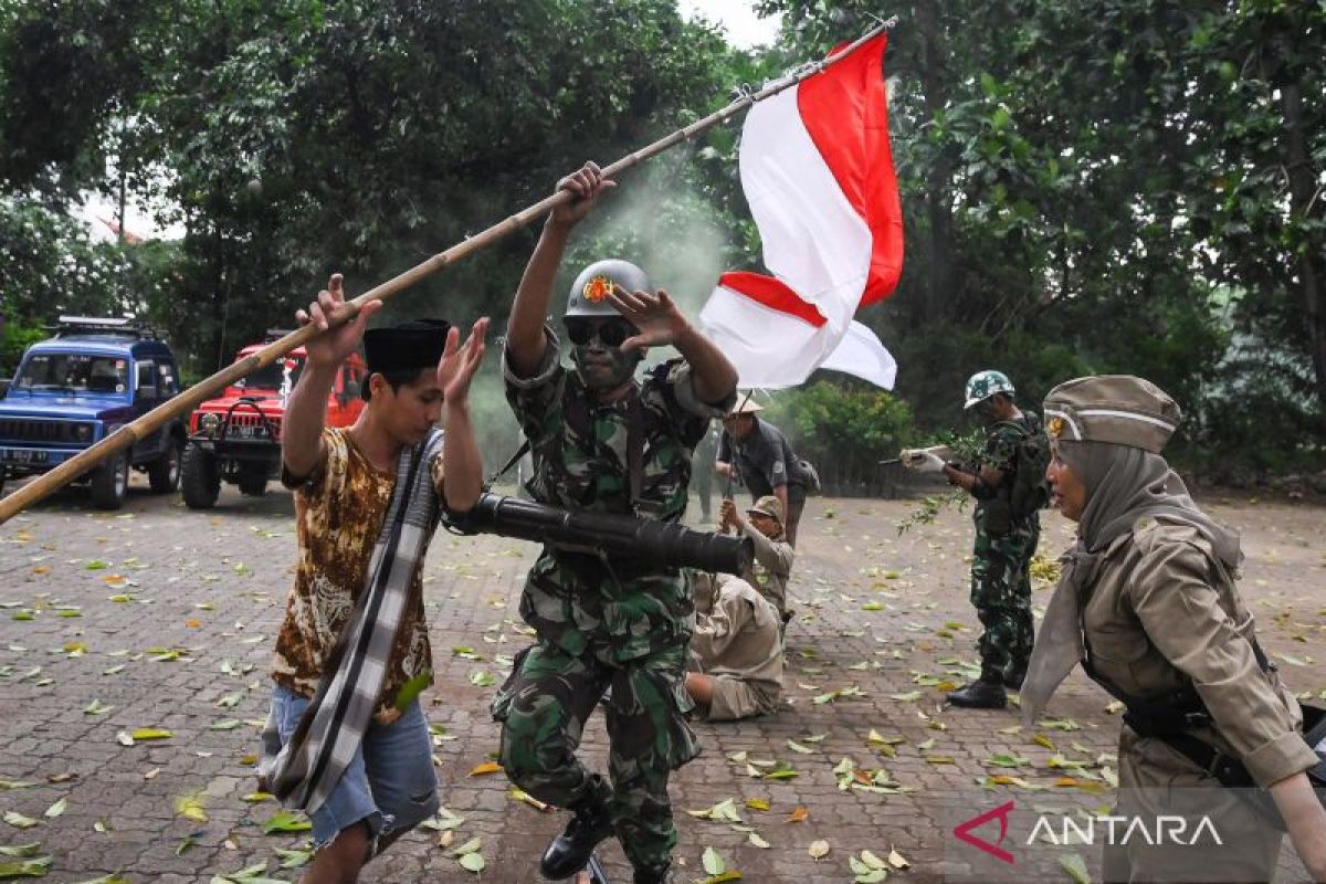 Banten kemarin, Hari Pahlawan hingga panggung kampanye Airin roboh