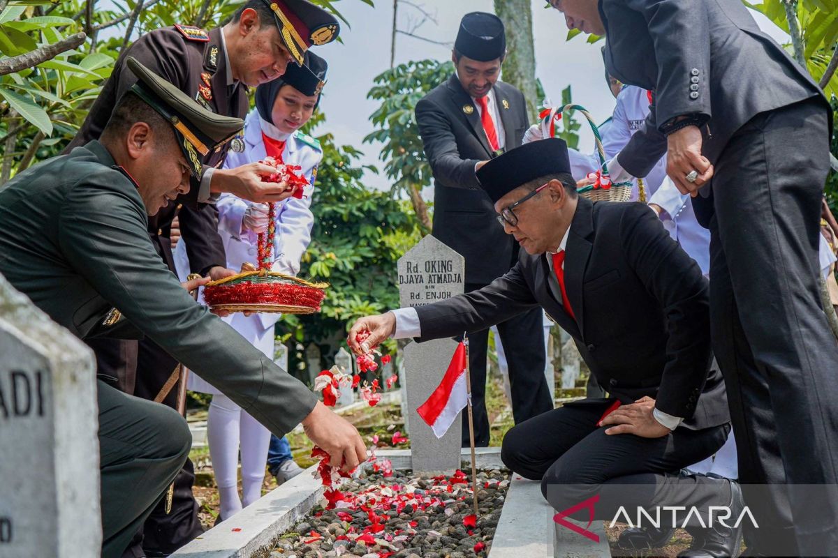 Pemkot Bogor peringati Hari Pahlawan dengan ziarah nasional di TMP Dreded