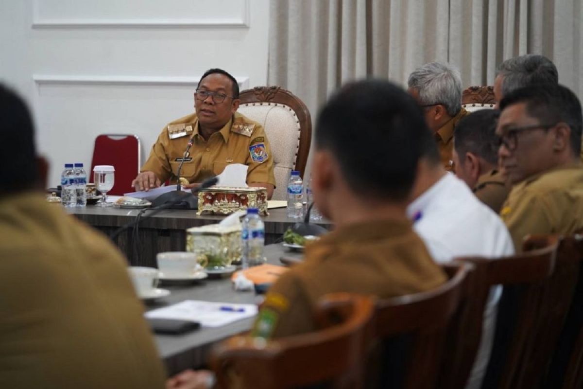 Pj Gubri harap rapat bahas Ranperda RTRW berjalan lancar