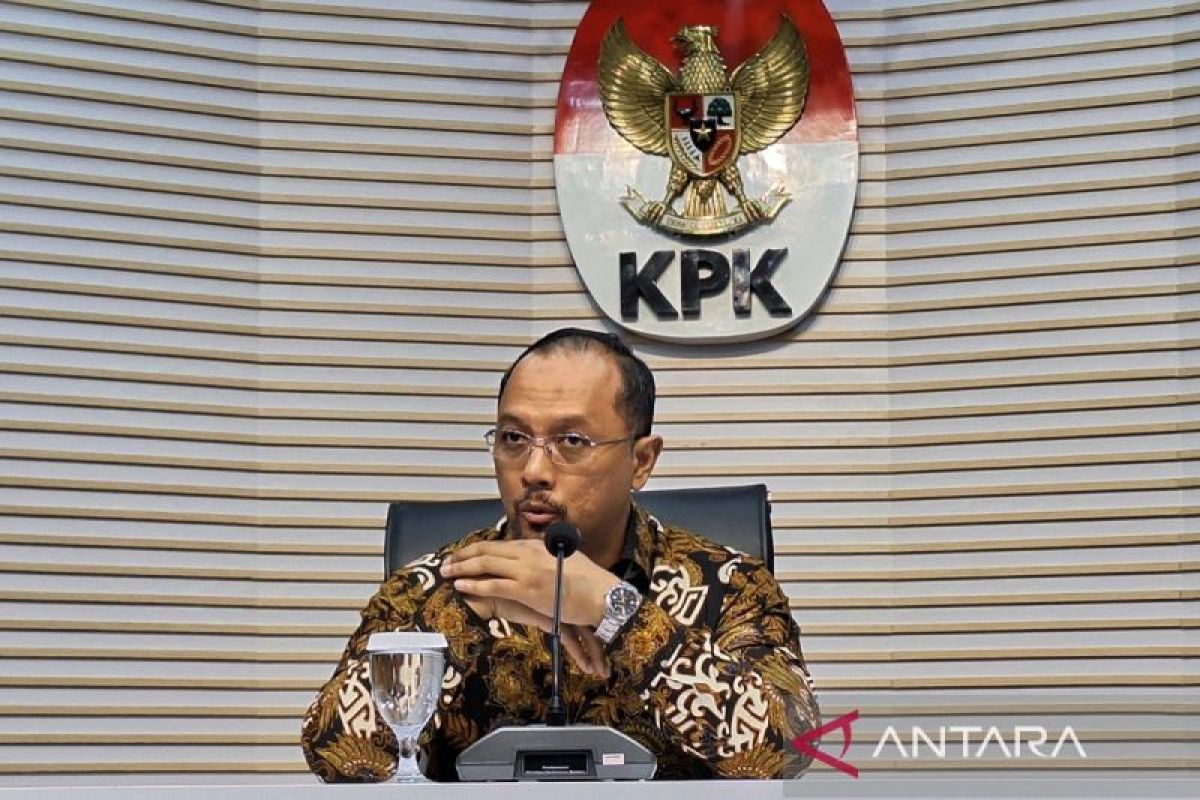 KPK menelusuri dugaan suap kepada Gubernur Kalsel Sahbirin Noor
