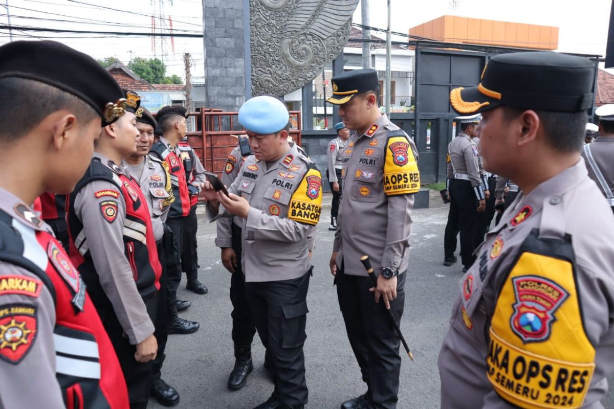 Kapolres Lamongan sidak HP personel pastikan tak terlibat judi online