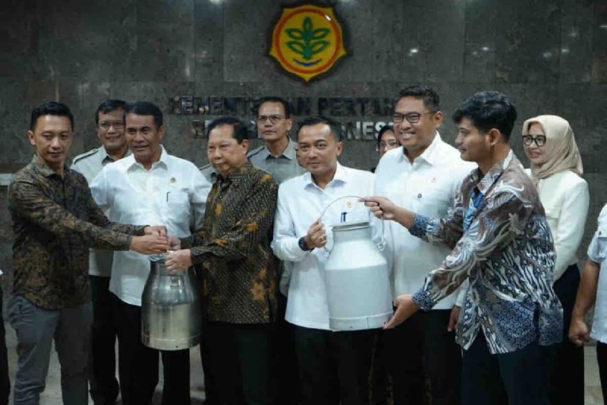 Mentan mediasi peternak sapi perah dan industri pengolahan susu