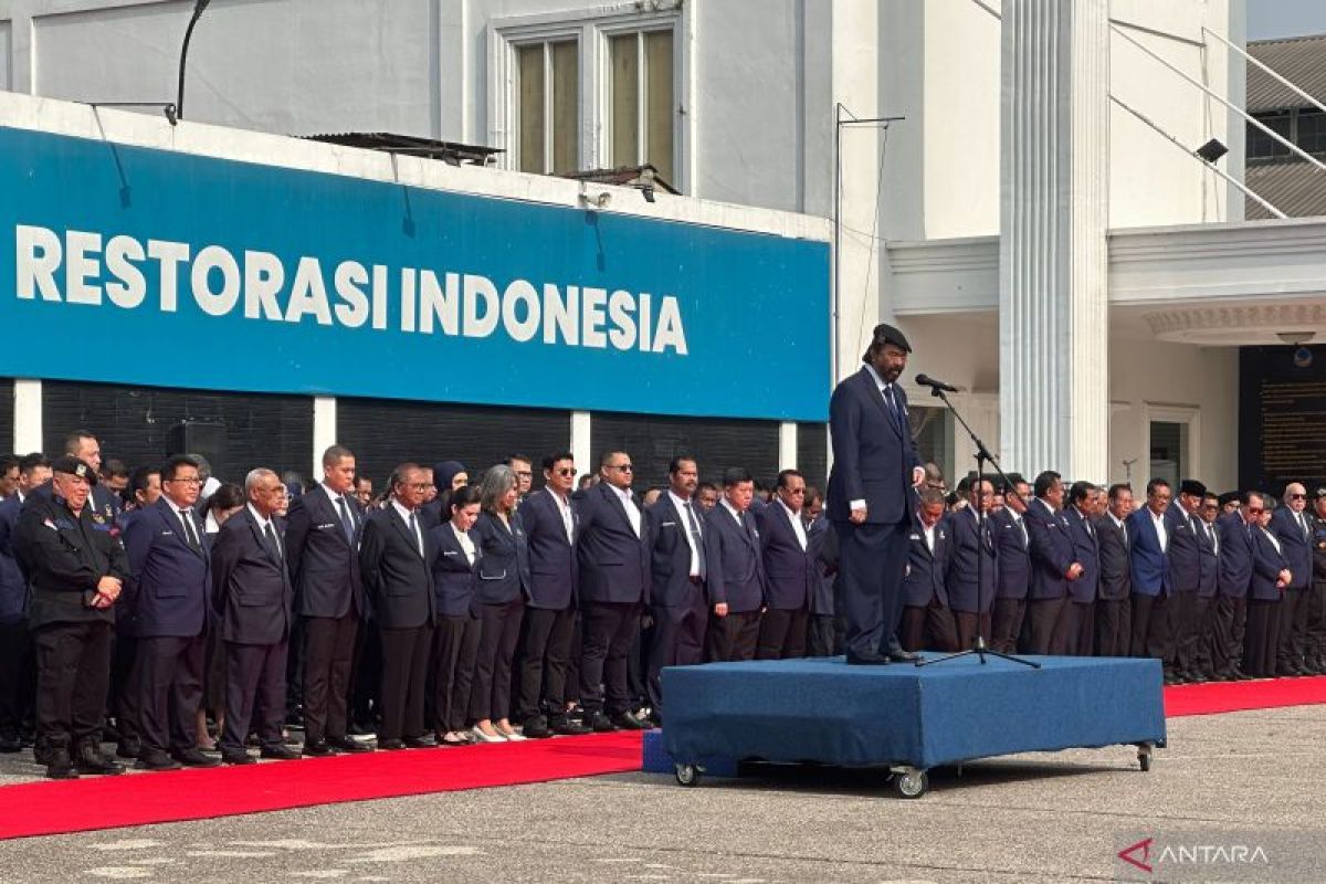 Surya Paloh ingatkan kader NasDem untuk selalu  jujur dan tak berpura-pura