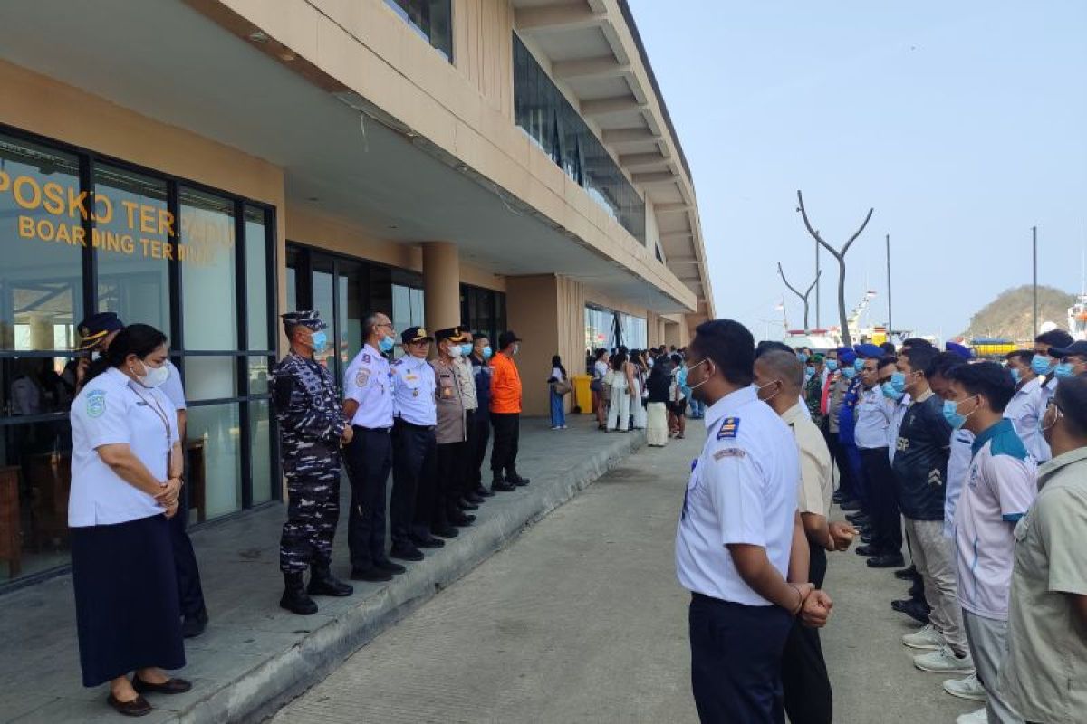 KSOP  buka posko evakuasi warga terdampak bandara Komodo  ditutup