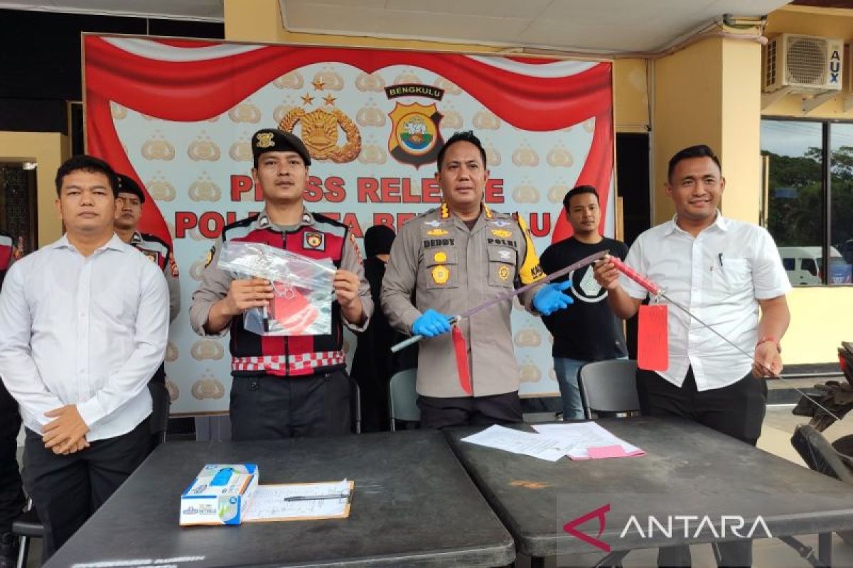 Terlibat aksi gangster dan bawa senjata tajam, tiga remaja di Bengkulu ditetapkan tersangka