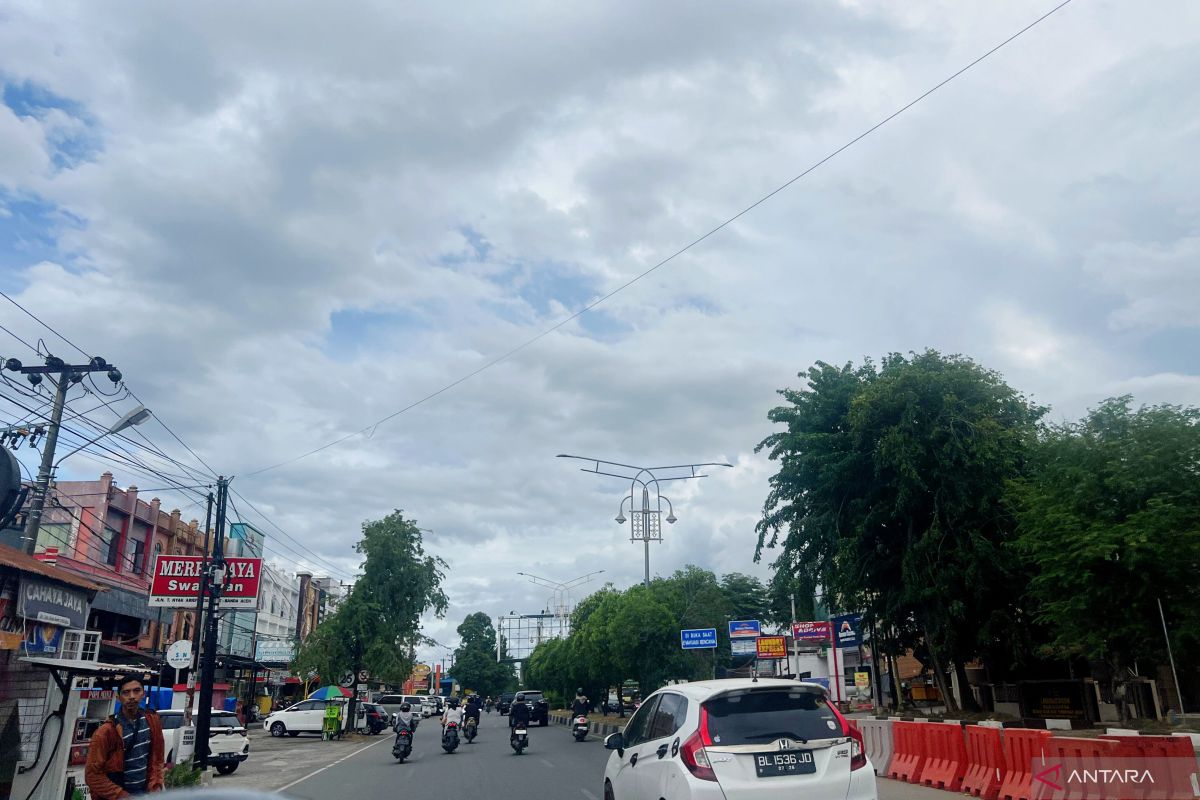Cuaca kota Banda Aceh hari ini diprakirakan berawan tebal