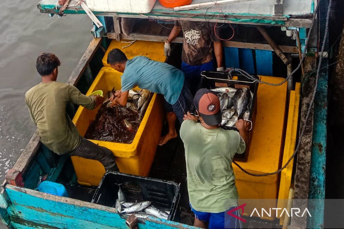Pemkab Natuna imbau nelayan tak masuki perairan negara tetangga